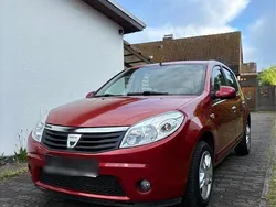 Rot Gebraucht 2008 Dacia Sandero Kleinwagen | 1.300 € (Guter Preis)