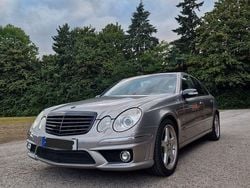 Grau Gebraucht 2003 Mercedes E320 Avantgarde Limousine | 5.950 € (Fairer Preis)