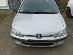 Peugeot 106