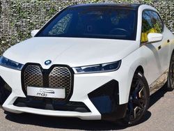 Mineralweiss metallic Gebraucht 2023 BMW iX Performance SUV | 77.990 € (Etwas zu teuer)