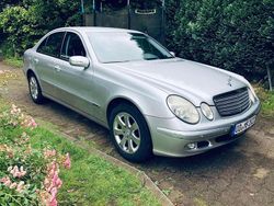 Grau Gebraucht 2004 Mercedes E200 Limousine | 4.500 € (Fairer Preis)