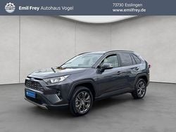 Grau Gebraucht 2024 Toyota RAV4 Hybrid Team SUV | 39.970 € (Guter Preis)