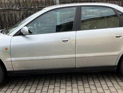 Silber Gebraucht 1998 Audi A4 Limousine | 500 € (Superpreis)