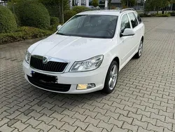 Weiß Gebraucht 2012 Skoda Octavia Kombi | 3.750 € (Fairer Preis)