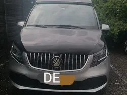Silber Gebraucht 2018 Mercedes Vito Van / Kleinbus | 57.000 €
