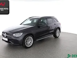 Schwarz (metallic) Gebraucht 2020 Mercedes GLC300 AMG SUV | 36.880 € (Fairer Preis)
