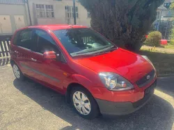 Rot Gebraucht 2006 Ford Fiesta Kleinwagen | 2.750 € (Teuer)