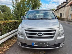 Grau Gebraucht 2013 Hyundai H-1 Van / Kleinbus | 8.000 €