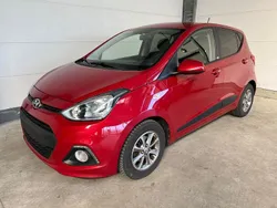 Rot Gebraucht 2016 Hyundai i10 Passion Plus Kleinwagen | 7.250 € (Fairer Preis)