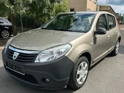 Gold Gebraucht 2009 Dacia Sandero Lauréate Kleinwagen | 1.499 € (Superpreis)
