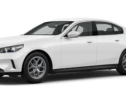 Alpinweiß uni Neu 2025 BMW 520 Sport Line Limousine | 49.350 € (Superpreis)
