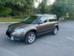Braun Gebraucht 2013 Skoda Yeti SUV | 6.899 € (Fairer Preis)