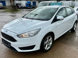 Weiß Gebraucht 2018 Ford Focus Trend Limousine | 8.800 € (Superpreis)