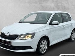 Weiß Gebraucht 2016 Skoda Fabia Ambition Limousine | 8.990 € (Fairer Preis)