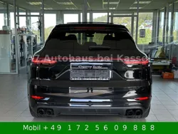 Tiefschwarz vollleder schwarz Gebraucht 2019 Porsche Cayenne Turbo Chrono SUV | 76.500 € (Fairer Preis)