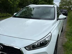 Weiß Gebraucht 2020 Hyundai i30 Trend Kombi | 15.500 € (Guter Preis)