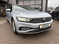 Silber Gebraucht 2023 VW Passat Business Kombi | 24.590 € (Fairer Preis)