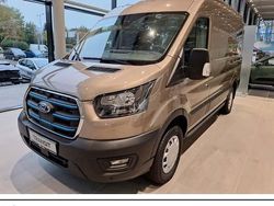 Silber Gebraucht 2022 Ford E-Transit Trend Van | 46.990 €