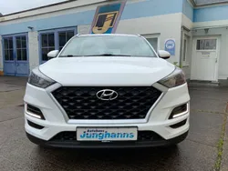 Weiß Gebraucht 2019 Hyundai Tucson Select SUV | 17.300 € (Etwas zu teuer)