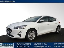 Weiß Gebraucht 2019 Ford Focus Titanium Limousine | 21.770 €