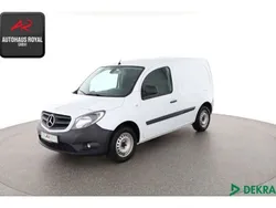 Weiss Gebraucht 2018 Mercedes Citan 112 Van | 14.879 € (Fairer Preis)