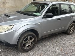 Silber Gebraucht 2012 Subaru Forester SUV | 3.700 € (Superpreis)