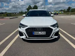 Weiß Gebraucht 2023 Audi A3 Sportback Sport Limousine | 27.000 € (Fairer Preis)
