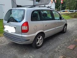 Silber Gebraucht 2005 Opel Zafira Van / Kleinbus | 1.600 € (Superpreis)