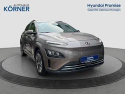 Braun Gebraucht 2022 Hyundai Kona Trend SUV | 20.900 € (Guter Preis)