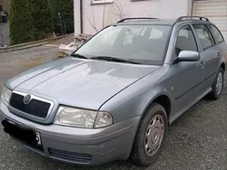 Grau Gebraucht 2001 Skoda Octavia Kombi | 550 € (Superpreis)