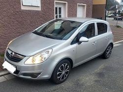 Silber Gebraucht 2008 Opel Corsa Limousine | 2.499 € (Etwas zu teuer)