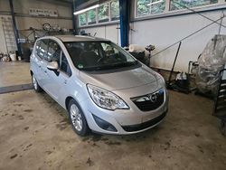 Silber Gebraucht 2014 Opel Meriva Van / Kleinbus | 3.800 € (Superpreis)