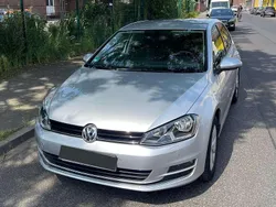 Grau Gebraucht 2016 VW Golf VII Comfortline Limousine | 12.600 € (Superpreis)
