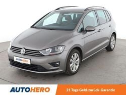 Grau Gebraucht 2016 VW Golf Sportsvan Comfortline Van / Kleinbus | 10.620 € (Fairer Preis)