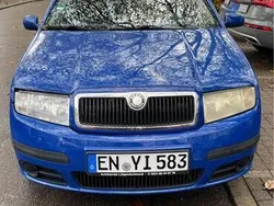 Blau Gebraucht 2004 Skoda Fabia Kleinwagen | 600 € (Guter Preis)