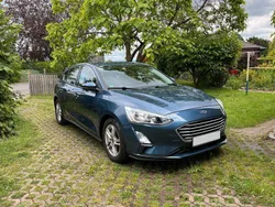 Blau Gebraucht 2018 Ford Focus Cool & Connect Limousine | 9.999 € (Guter Preis)