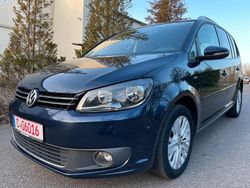 Blau Gebraucht 2013 VW Touran Life Van / Kleinbus | 10.990 € (Fairer Preis)