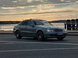 Gold Gebraucht 2003 Mercedes E200 Limousine | 7.500 €
