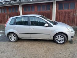 Silber Gebraucht 2005 Ford Fiesta Kleinwagen | 650 €