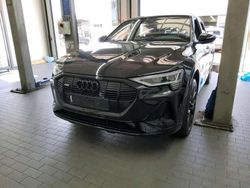 Mythosschwarz metallic Gebraucht 2022 Audi e-tron Black Edition SUV | 36.555 € (Superpreis)