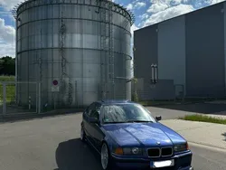 Blau Gebraucht 1995 BMW 318 Compact M Sport Kleinwagen | 4.200 €