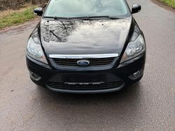 Schwarz Gebraucht 2009 Ford Focus Limousine | 3.390 € (Fairer Preis)