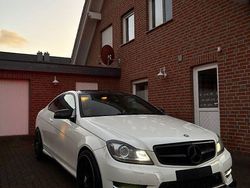 Weiß Gebraucht 2012 Mercedes C250 Edition 1 Coupé | 14.990 €