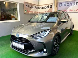 Oxide bronze (metallic) Gebraucht 2020 Toyota Yaris Team Kleinwagen | 17.950 € (Fairer Preis)