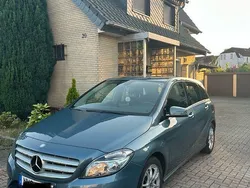 Blau Gebraucht 2012 Mercedes B200 Van / Kleinbus | 10.500 € (Guter Preis)