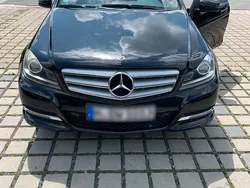 Schwarz Gebraucht 2012 Mercedes 250 Kombi | 11.390 €