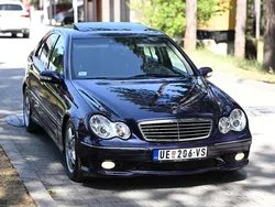 Violett Gebraucht 2002 Mercedes C32 AMG AMG Limousine | 22.990 €