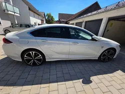 Weiß Gebraucht 2017 Opel Insignia Business Edition Limousine | 12.300 € (Guter Preis)