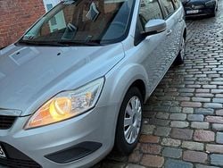 Grau Gebraucht 2011 Ford Focus Kombi | 2.750 € (Fairer Preis)