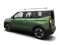 Grün Neu 2025 Ford Tourneo Courier Active Van / Kleinbus | 36.591 €